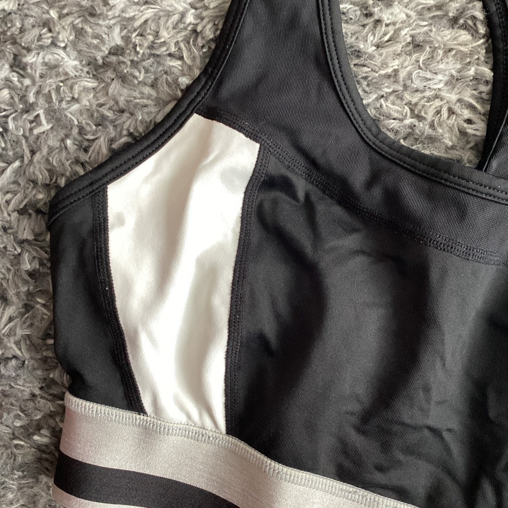 Calvin Klein Performance Sports Bra Size Med Racer Back - Picture 5 of 9